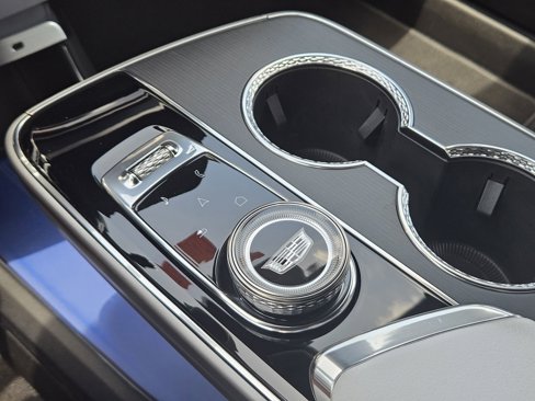New 2025 Cadillac Lyriq Luxury image 21