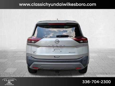 Used 2022 Nissan Rogue SV image 6