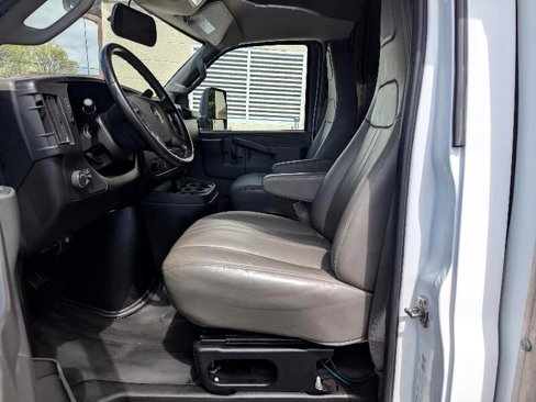 Used 2022 Chevrolet Express 3500 w/ Power Convenience Package image 22