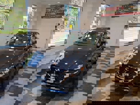 Used 2023 MAZDA MAZDA3 s image 2