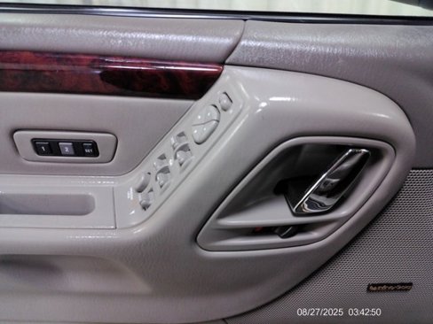 Used 2001 Jeep Grand Cherokee Limited image 15