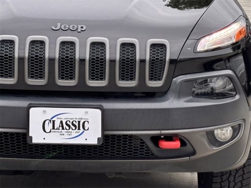 Used 2017 Jeep Cherokee Trailhawk w/ Comfort/Convenience Group image 9