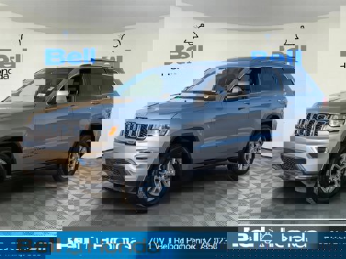 Used 2018 Jeep Grand Cherokee Laredo image 1