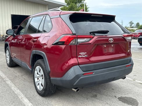 Used 2021 Toyota RAV4 LE image 3