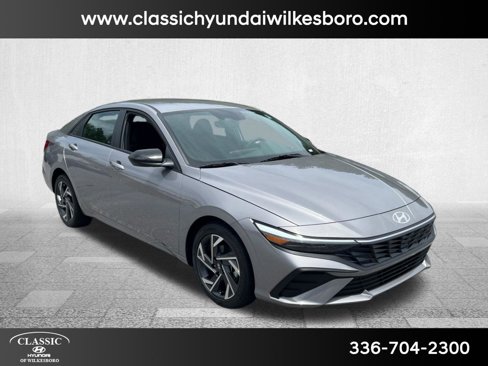 New 2025 Hyundai Elantra Sport image 3