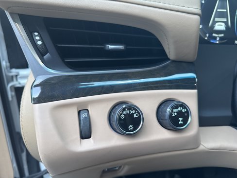 Certified 2019 Cadillac Escalade Platinum image 30