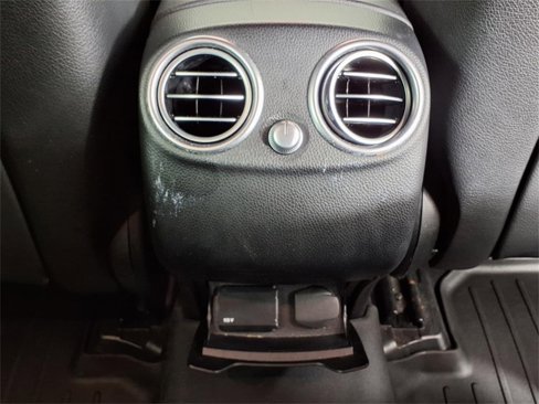 Used 2020 Mercedes-Benz GLC 300 4MATIC image 13