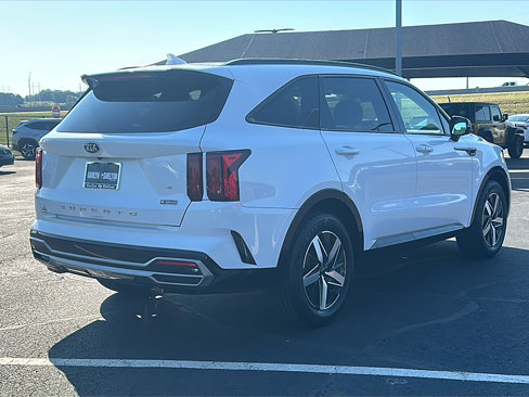 Used 2021 Kia Sorento S image 8