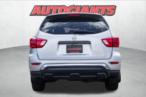 Used 2017 Nissan Pathfinder S image 5