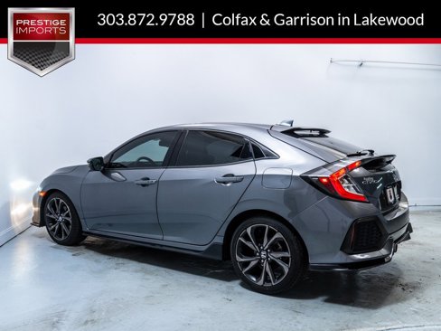 Used 2018 Honda Civic Sport Touring image 2