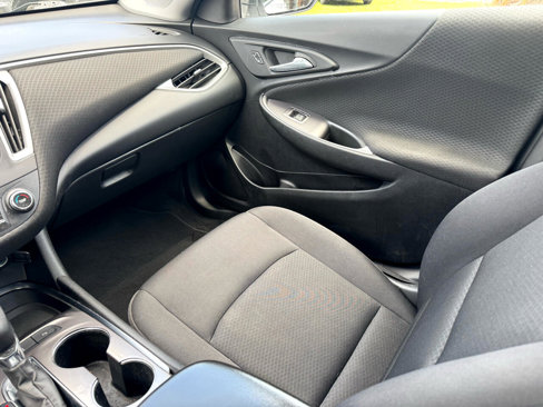 Used 2022 Chevrolet Malibu LS w/ Driver Confidence Package image 16