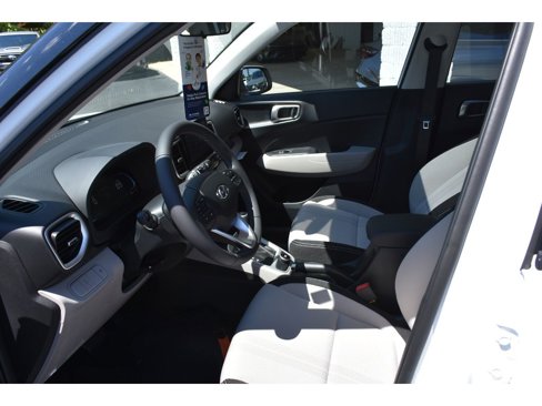 New 2025 Hyundai Venue SEL image 10