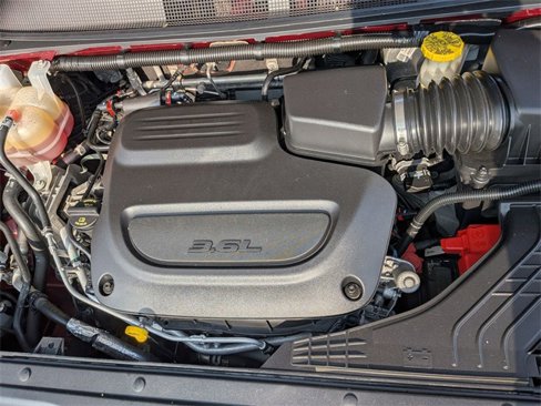 Certified 2021 Chrysler Voyager Lxi image 30