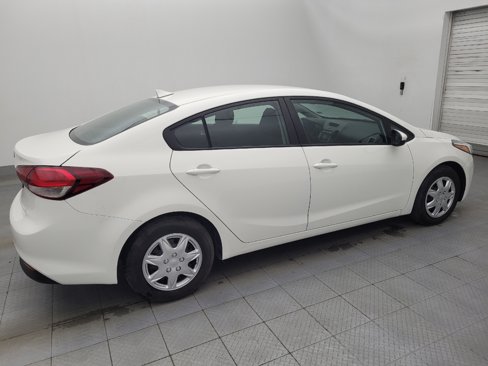 Used 2017 Kia Forte LX image 10