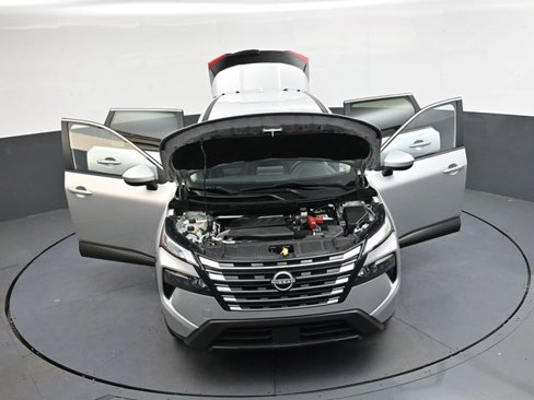 Used 2024 Nissan Rogue SV image 30