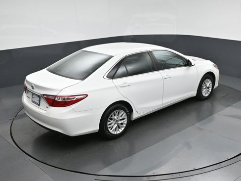 Used 2016 Toyota Camry LE image 55