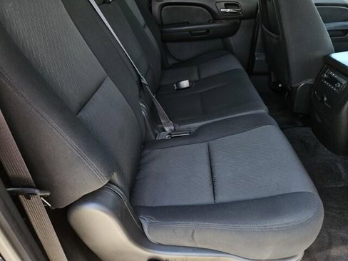 Used 2013 Chevrolet Suburban LS image 15