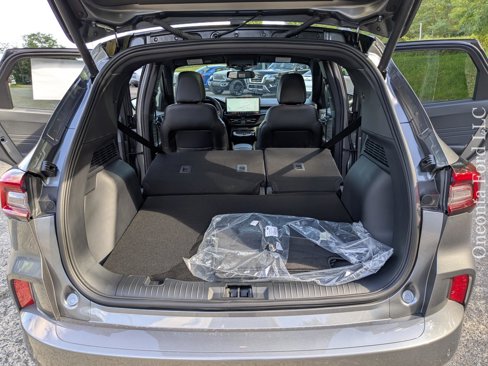 New 2025 Ford Escape ST-Line Elite image 11