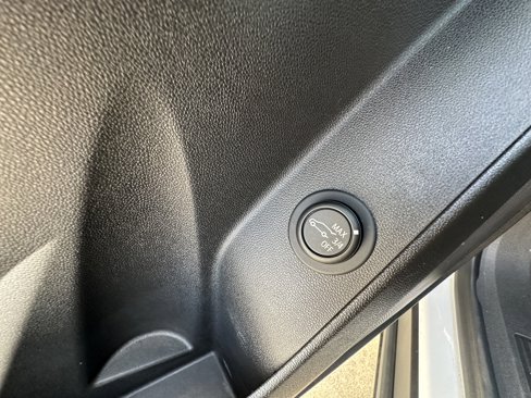 Used 2022 Chevrolet Equinox LT image 28