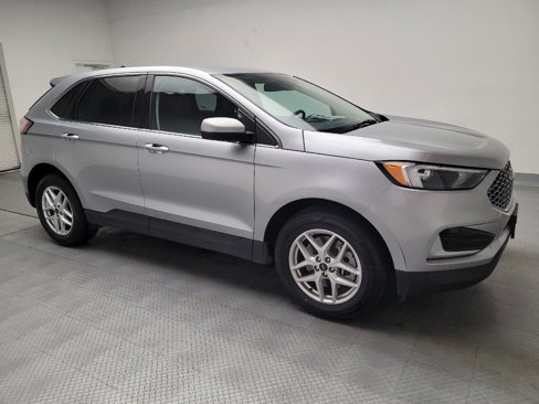 Used 2024 Ford Edge SEL image 11