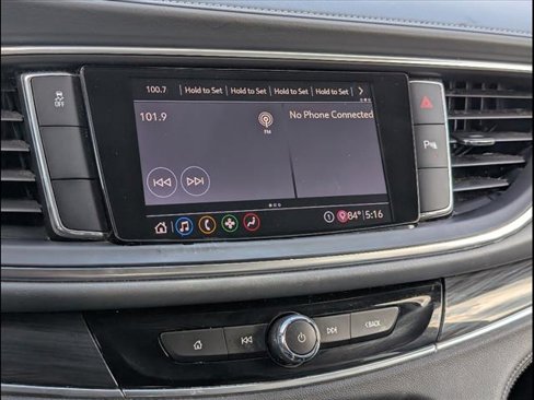 Used 2020 Buick Enclave Essence image 14