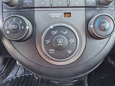 Used 2012 Kia Soul ! w/ Premium Pkg image 19