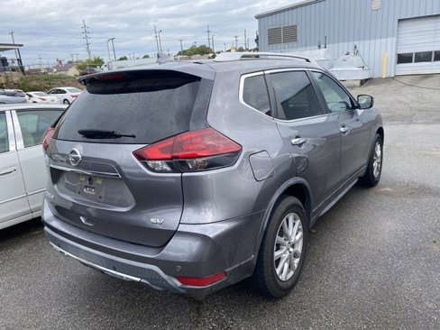 Certified 2019 Nissan Rogue SV image 3