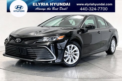 Used 2022 Toyota Camry LE image 1
