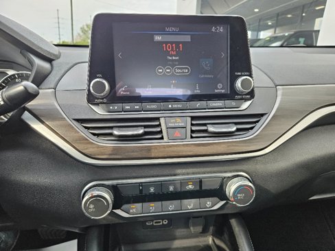 Used 2023 Nissan Altima 2.5 SV image 27