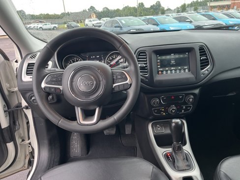 Used 2021 Jeep Compass Latitude image 18