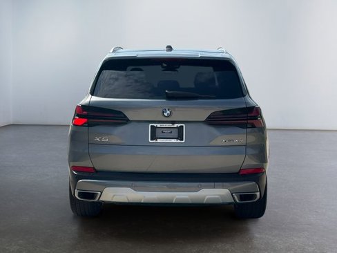 Used 2024 BMW X5 xDrive40i w/ Premium Package image 4