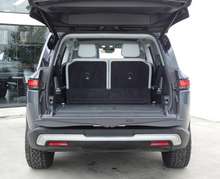 Used 2023 Rivian R1S Adventure image 7