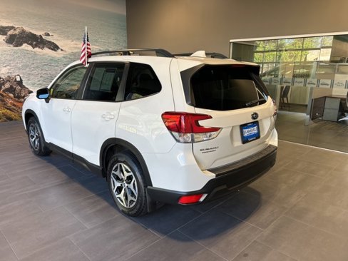 Used 2021 Subaru Forester Premium image 24