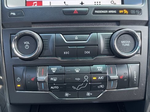 Used 2017 Ford Explorer XLT w/ Equipment Group 202A image 15