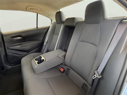 Used 2020 Toyota Corolla LE image 11