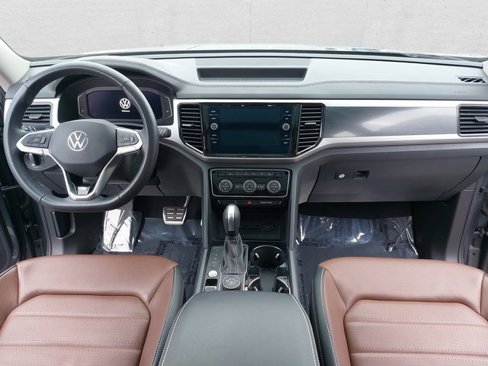 Used 2022 Volkswagen Atlas SEL Premium image 9