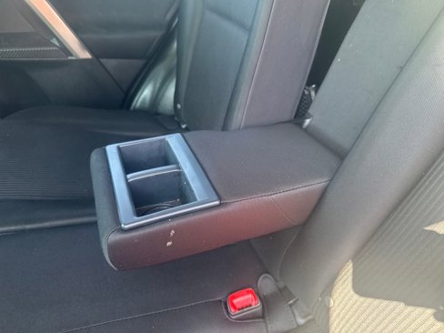 Used 2015 Toyota RAV4 LE image 35