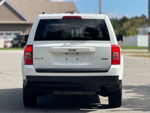 Used 2015 Jeep Patriot High Altitude image 8
