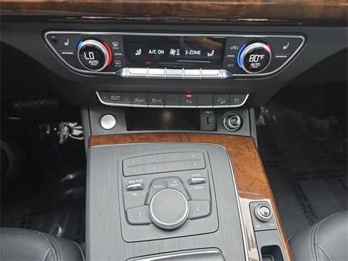 Used 2020 Audi Q5 2.0T Premium w/ Convenience Package image 28