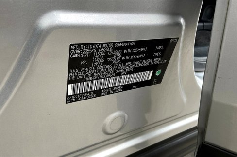 Used 2015 Toyota RAV4 XLE image 17