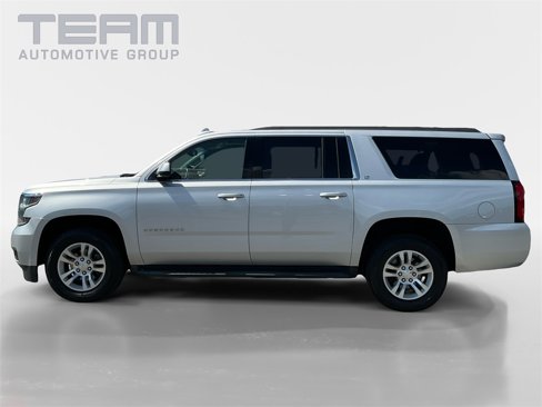 Used 2018 Chevrolet Suburban LT image 4