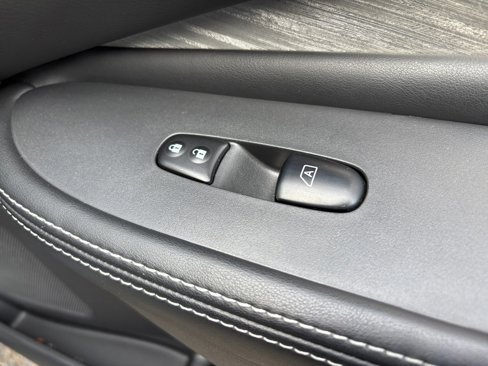 Certified 2015 Nissan Murano SV image 31