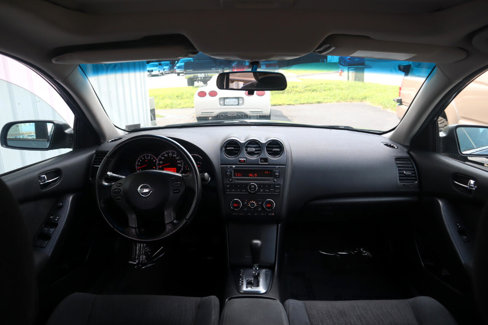 Used 2010 Nissan Altima 3.5 SR w/ Sport Pkg image 53