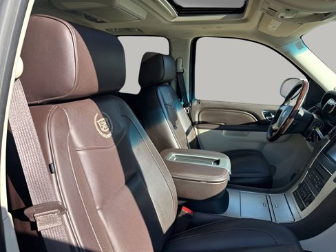Used 2013 Cadillac Escalade Platinum image 15