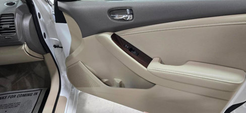 Used 2012 Nissan Altima 2.5 SL w/ Convenience Pkg image 16
