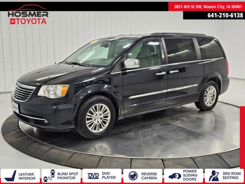 Used 2015 Chrysler Town & Country Touring-L w/ Driver Convenience Group image 1