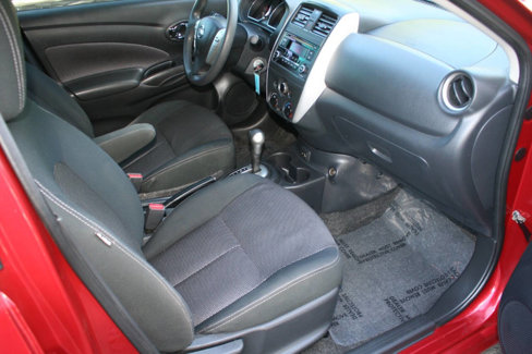 Used 2017 Nissan Versa SV image 16
