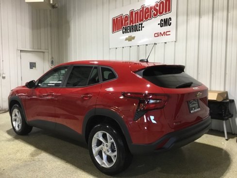 New 2026 Chevrolet Trax LS w/ LS Convenience Package image 3