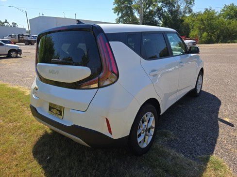Used 2025 Kia Soul LX w/ LX Technology Package image 5