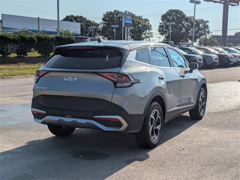 Used 2023 Kia Sportage LX image 3